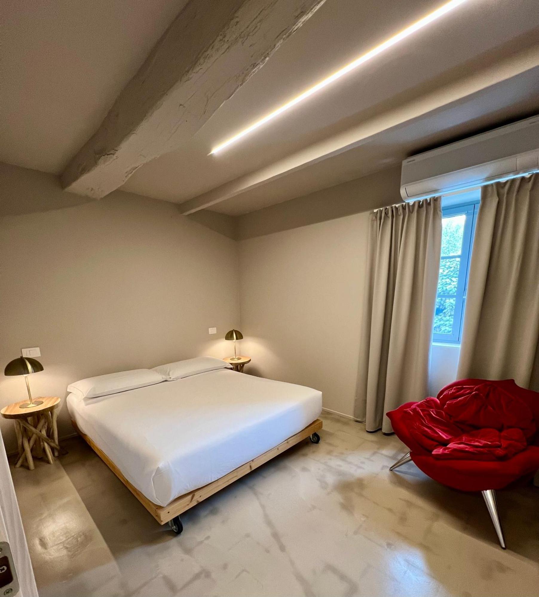 Palazzo Del Papa Country Suites Сієна Екстер'єр фото